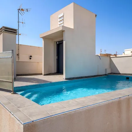 Casa Amorosa - With Pool And Close To Beach, Centre And Bus Station