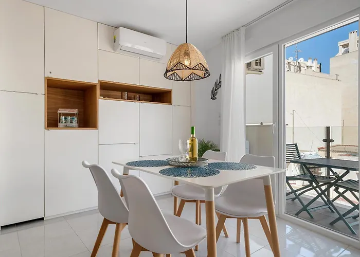 Casa Amorosa - Close To Beach, Centre And Bus Station Apartment *